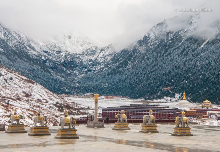 Шедра в Долине Дзогчен в снежный день, Кхам, Восточный Тибет, поездка в Тибет