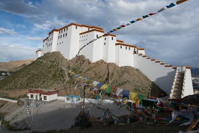 Шигадзе Дзонг, тибетский буддизм, будда, туры в Тибет