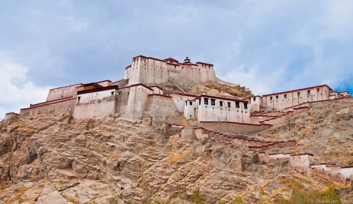 городская крепость в Гьянтце, Тибет, групповые туры в Тибет