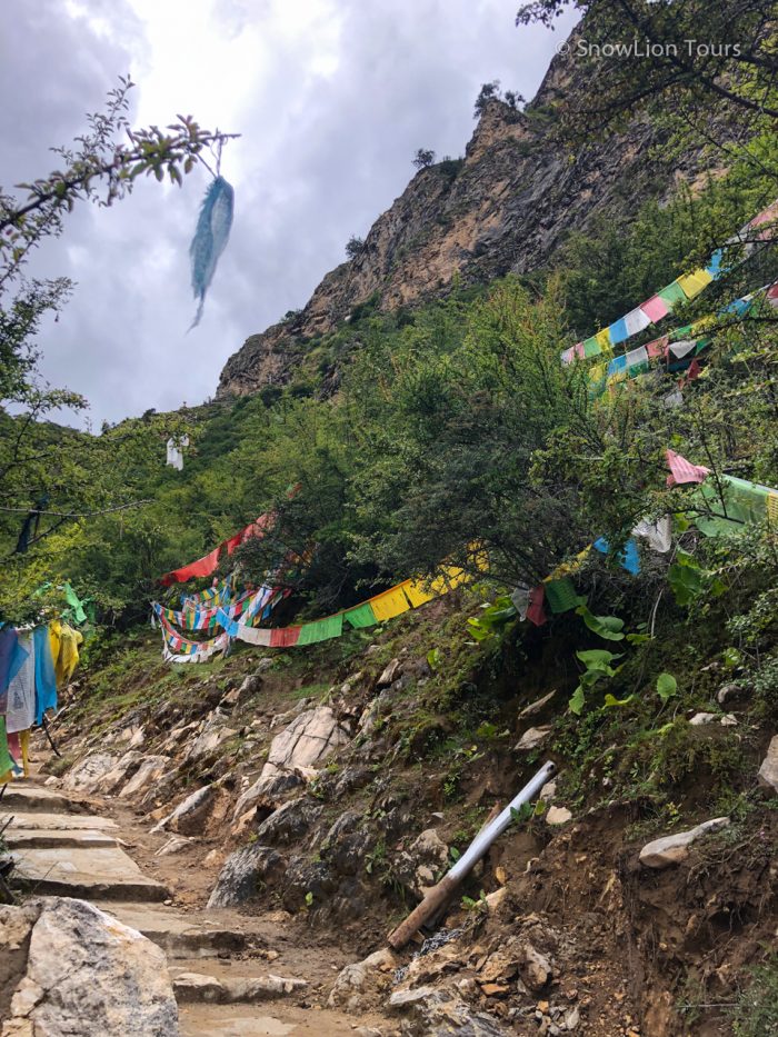 по дороге в Драк Янгдзонг, Drak Yangdzong cave, пещеры для медитаций, пещеры в Тибете, туры в Тибет