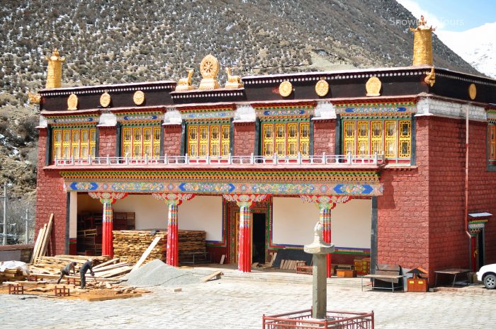 Монастырь Цурпху, Лхаса, Тибет, пермиты в Тибет