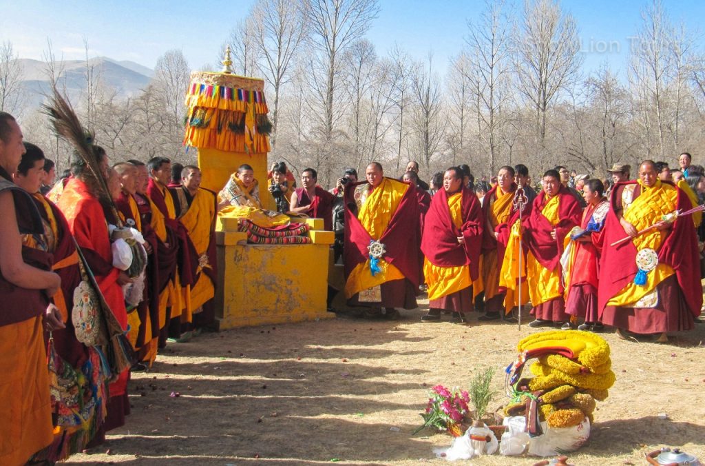 посвящение, тибетский буддизм, ламаизм, туры в Тибет, пермиты в Тибет