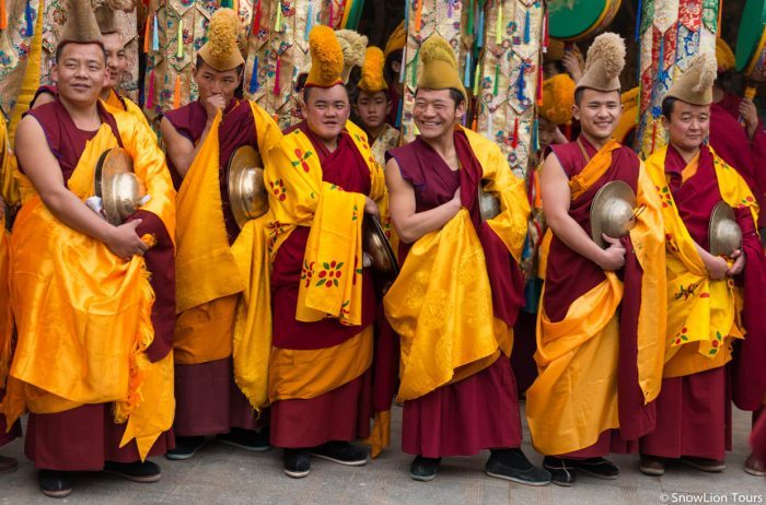 Монахи в Ребконге, Амдо, Тибет, туры в Тибет, Тибет дешево