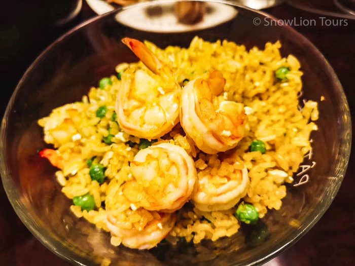креветки с жареным рисом, китайская кухня, морепродукты в Китае, тур в Тибет