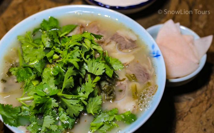 мясной суп с кинзой, китайская кухня, паломничество в Тибет, тур к Кайлашу