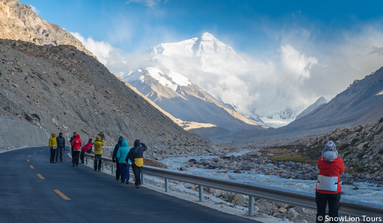наши туристы на пути в альпинистский базовый лагерь Эвереста