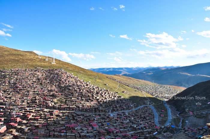 Вид на Ларунг Гар, Серта, Sertar Larung Gar, Тибет, Восточный Тибет