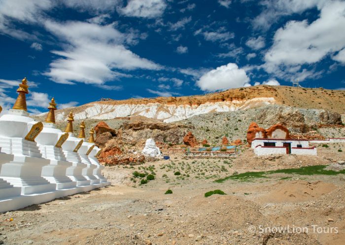 Кора вокруг Тиртхапури, горячие источники Тибета, пермиты в Тибет, групповой тур в Тибет