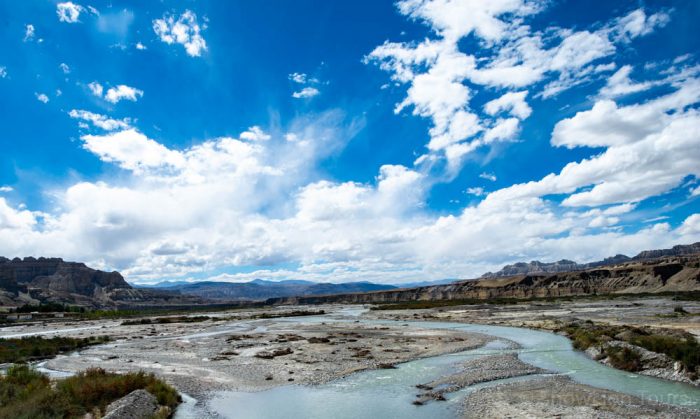 Долина реки Сатледж в Царапанге, Гуге, Западный Тибет, Кайлаш кора