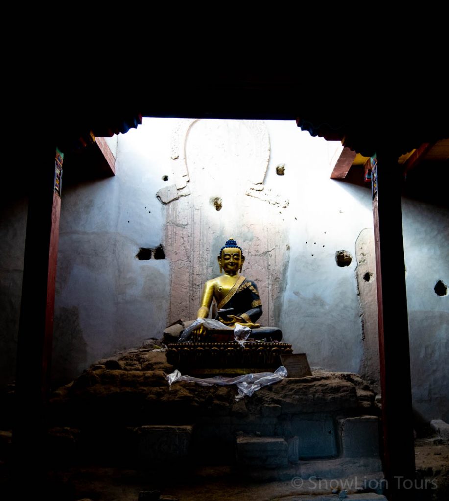 Статуя Будды в Тхолинге