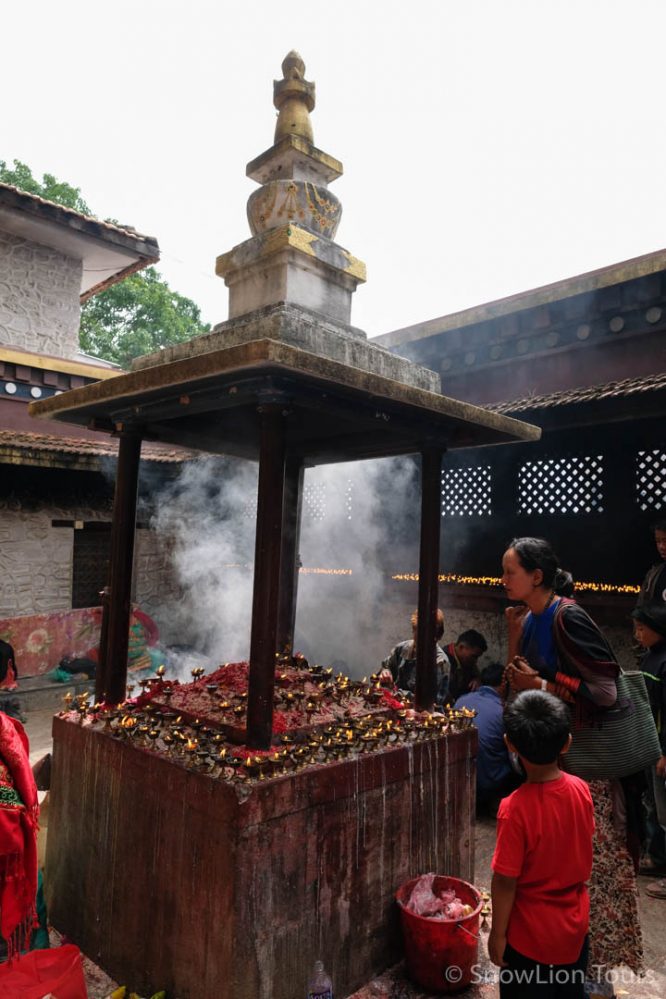 Алтарь в храме, Парпинг, Катманду, Непал