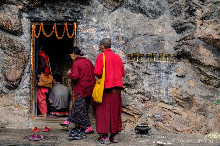 Пещера Падмасамбхавы в Парпинге, Парпинг, Катманду, Непал, туры в Непал и Тибет