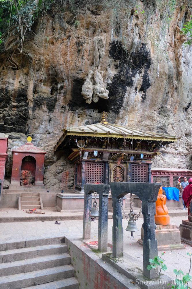 Храм на прудах Шеш Нараян, укращение нагов Падмасамбхавой, Парпинг, Катманду, Непал, туры по местам Гуру Ринпоче