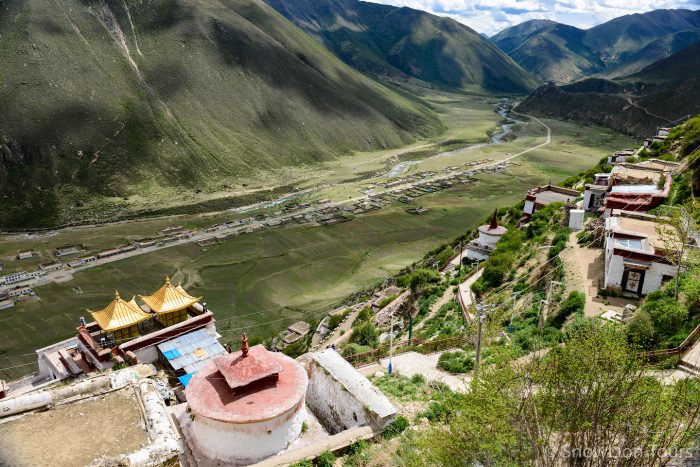 Вид с монастыря Дрикунг Тил, Дрикунг Тил, Тибет, поездка в Лхасу