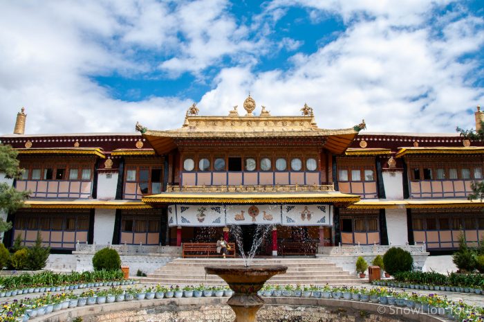 Дворец в парке, Норбулинка, Лхаса, Тибет, экскурсии по Лхасе