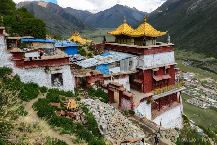 Золотые крыши, монастырь Дрикунг Тил, Лхаса, Тибет, в тибет дешево