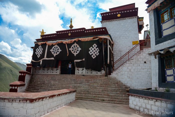 Монастырь Дрикунг Тил, Лхаса, Тибет, групповой тур в тибет