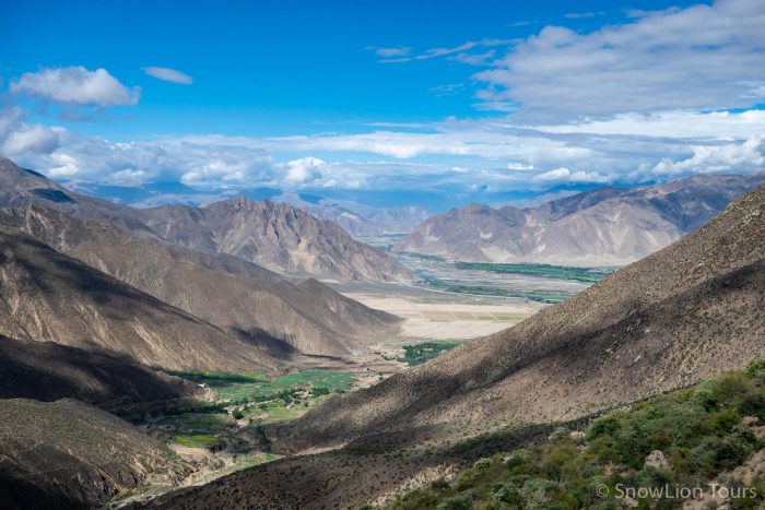 Вид на долину, Монастырь Шугшеб, Лхаса, тур в Лхасу, нетуристический Тибет, тур в Тибет